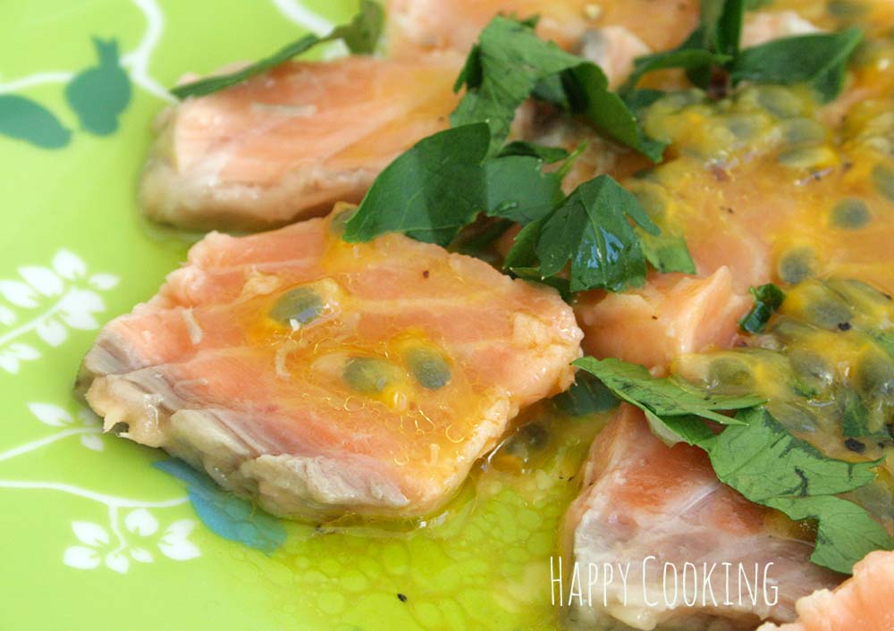 Saumon mi-cuit vinaigrette aux fruits de la passion – Happy Cooking
